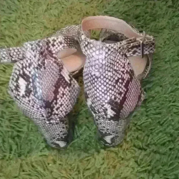 JESSICA Simpson Heels Sandals​ - Picture 3 of 5